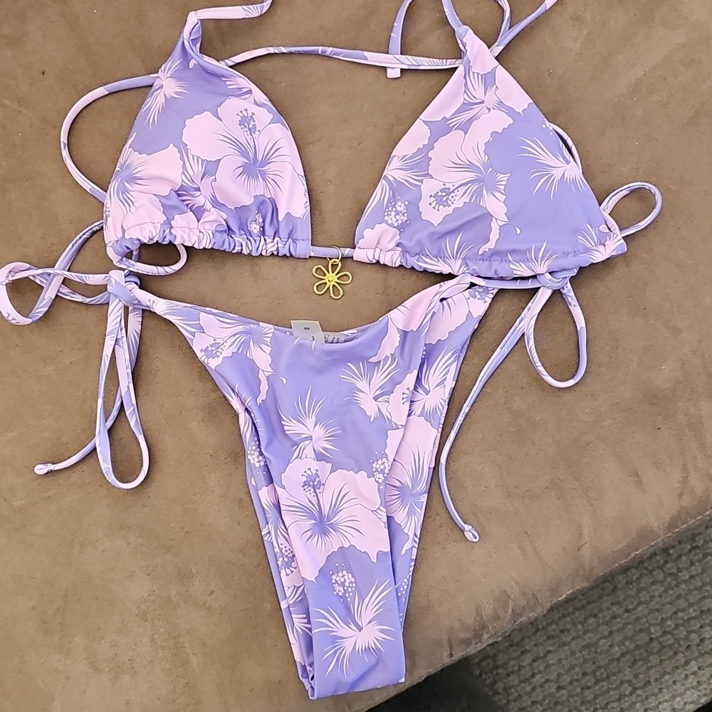 Lavender & Light Pink Floral Tie Bikini Set Gold Flower Charm, Womens Size SMALL